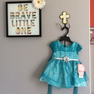 Infants dress